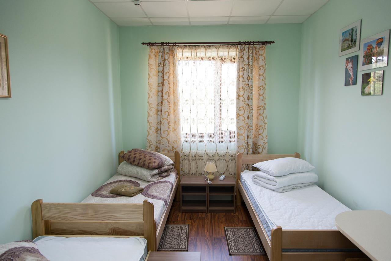 Alekselena Hotel Malekhuv Екстериор снимка