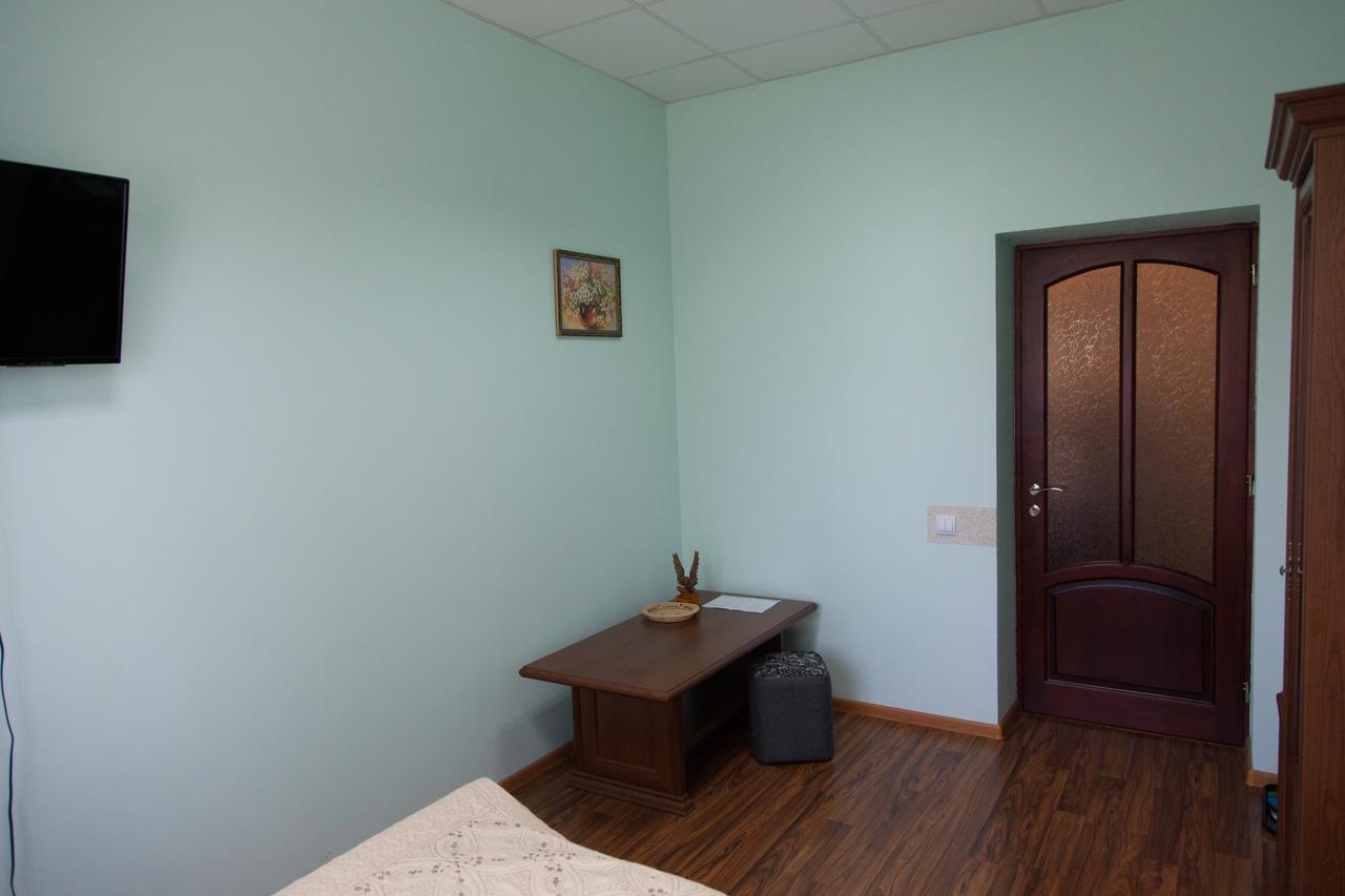 Alekselena Hotel Malekhuv Екстериор снимка