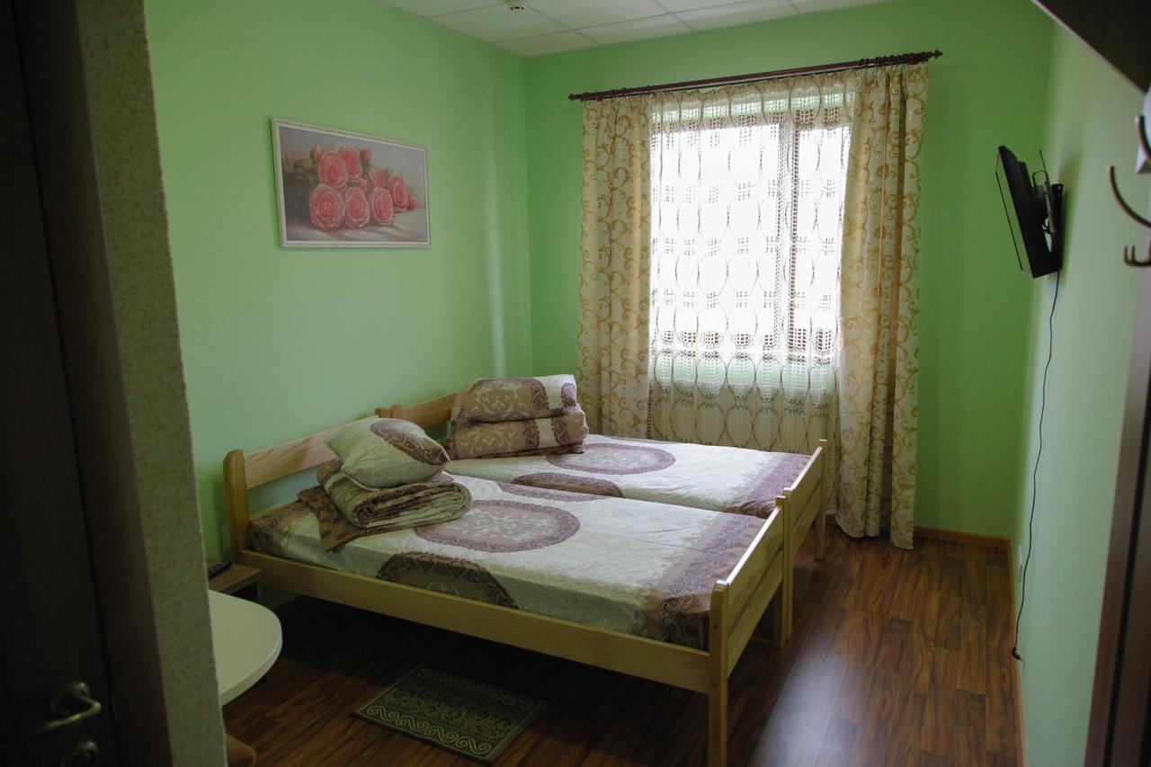 Alekselena Hotel Malekhuv Екстериор снимка