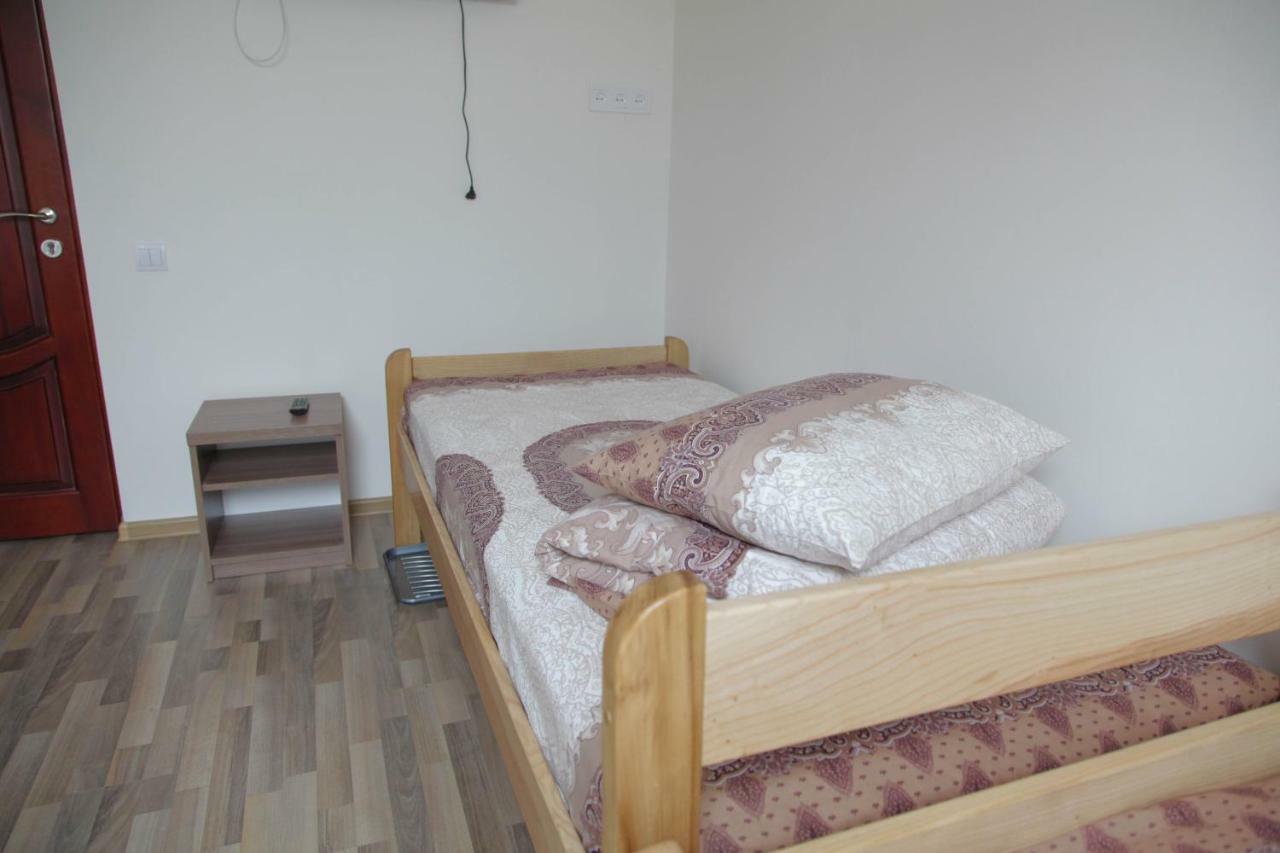 Alekselena Hotel Malekhuv Екстериор снимка
