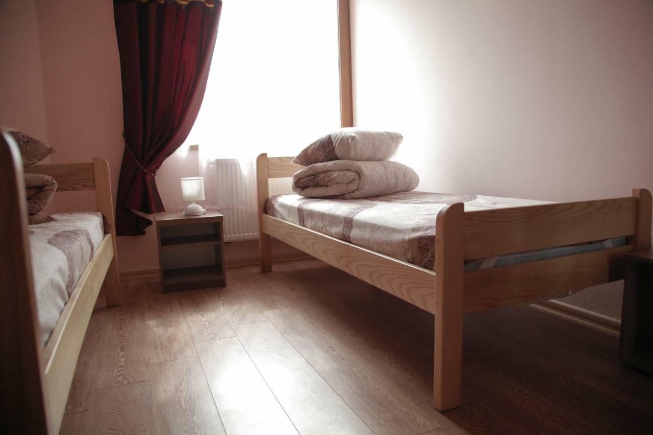Alekselena Hotel Malekhuv Екстериор снимка