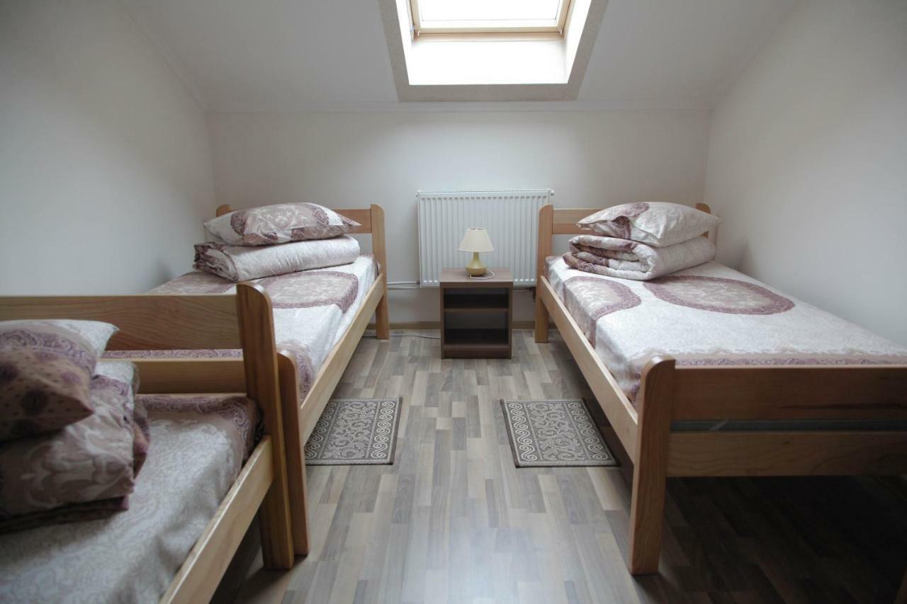 Alekselena Hotel Malekhuv Екстериор снимка