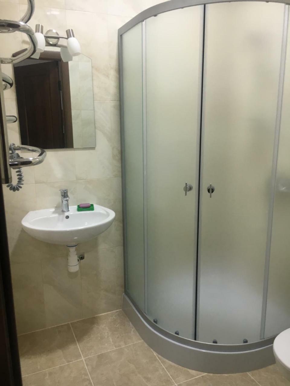 Alekselena Hotel Malekhuv Екстериор снимка