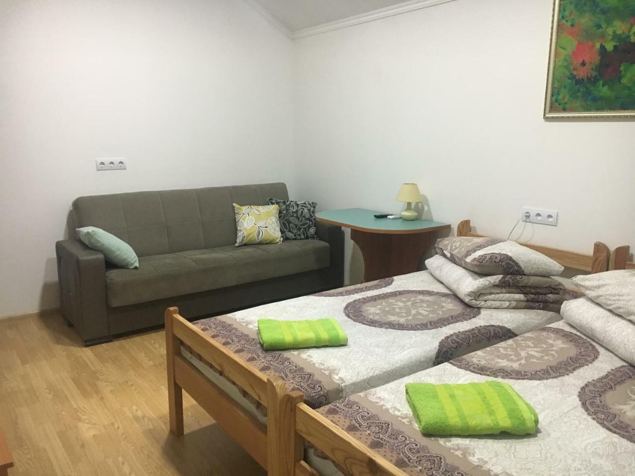 Alekselena Hotel Malekhuv Екстериор снимка
